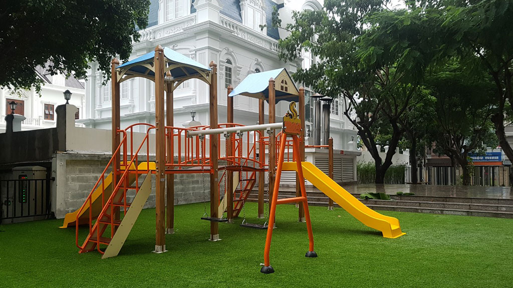 ĐỒ DÙNG CẦN THIẾT CHO BÉ VUI CHƠI NGOÀI TRỜI MÙA MƯA