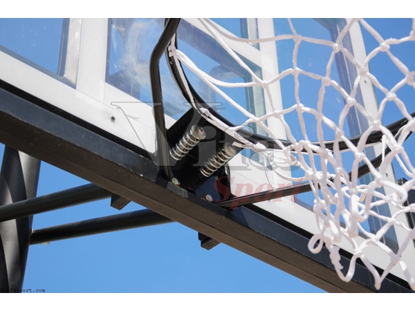 Cột bóng rổ tăng giảm độ cao, đối trọng  bằng thùng nhựa LLDPE đúc.